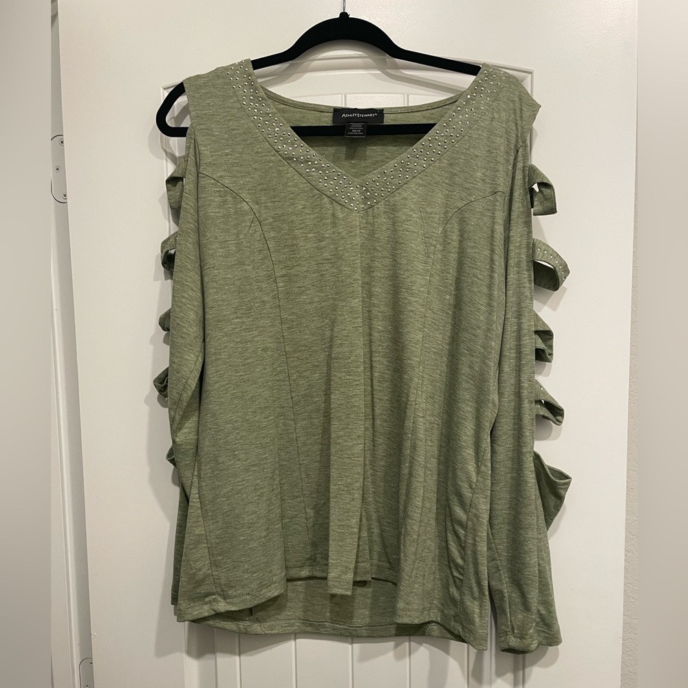 Sexy too! Cut out sleeves with rhinestones
